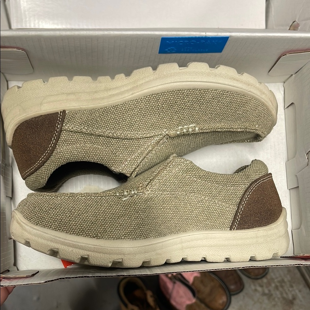 Deer Stags Tan Brown Loafers Slip-Ons Casual